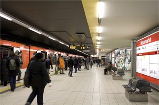 Haltestelle Neumarkt, Foto: Eigentum der Kliniken der Stadt Köln gGmbH