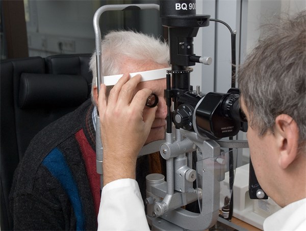 Augenklinik, Foto: © Kliniken Köln / Ludwig Körfer