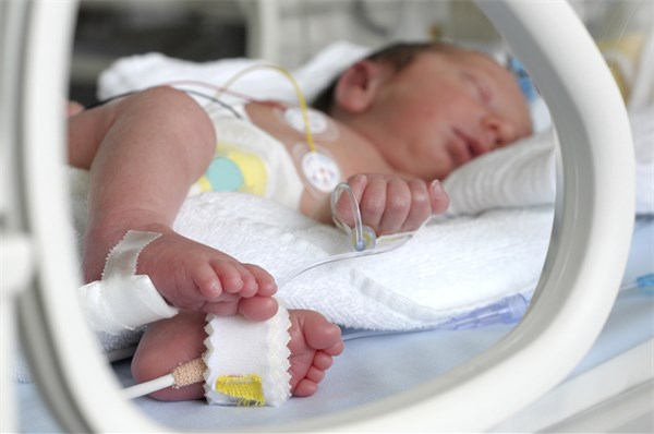 Pflege Kinderkrankenhaus Amsterdamer Straße Station C3 Bild: iStock_000063227905_Full