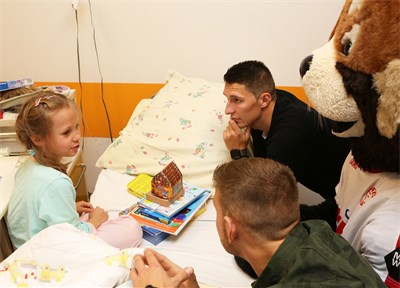 Besuch Markus Pazurek Kinderkrankenhaus Amsterdamer Straße 2017, Foto: Rütten