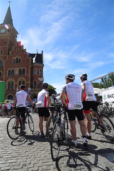Radfahrer der Kliniken Köln. Foto: Dr. L. Lindenbeck