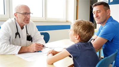 Narkosevorgespräch mit Prof. Kaufmann, Leider der Kinderanästhesiologie, Foto: Kliniken Köln