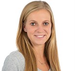 Frau Flossbach,  Foto: ©Kliniken Köln/ Panousi