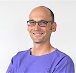 Dr. Stephan Straßmann ist Facharzt für Anästhesiologie, Intensiv- und Notfallmedizin, ©Fürst-Fastré
