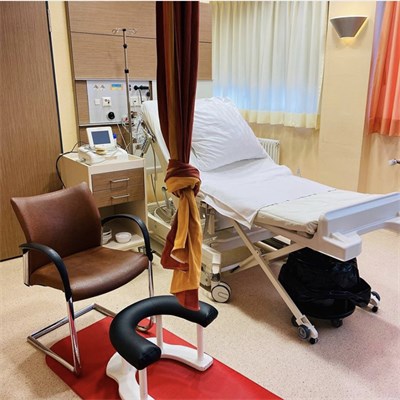 Einer von insgesamt fünf Kreißsälen in der Frauenklinik Holweide, ©Gladysch 