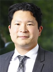 Prof. Nakamura, Kliniken Köln, Foto: Panousi